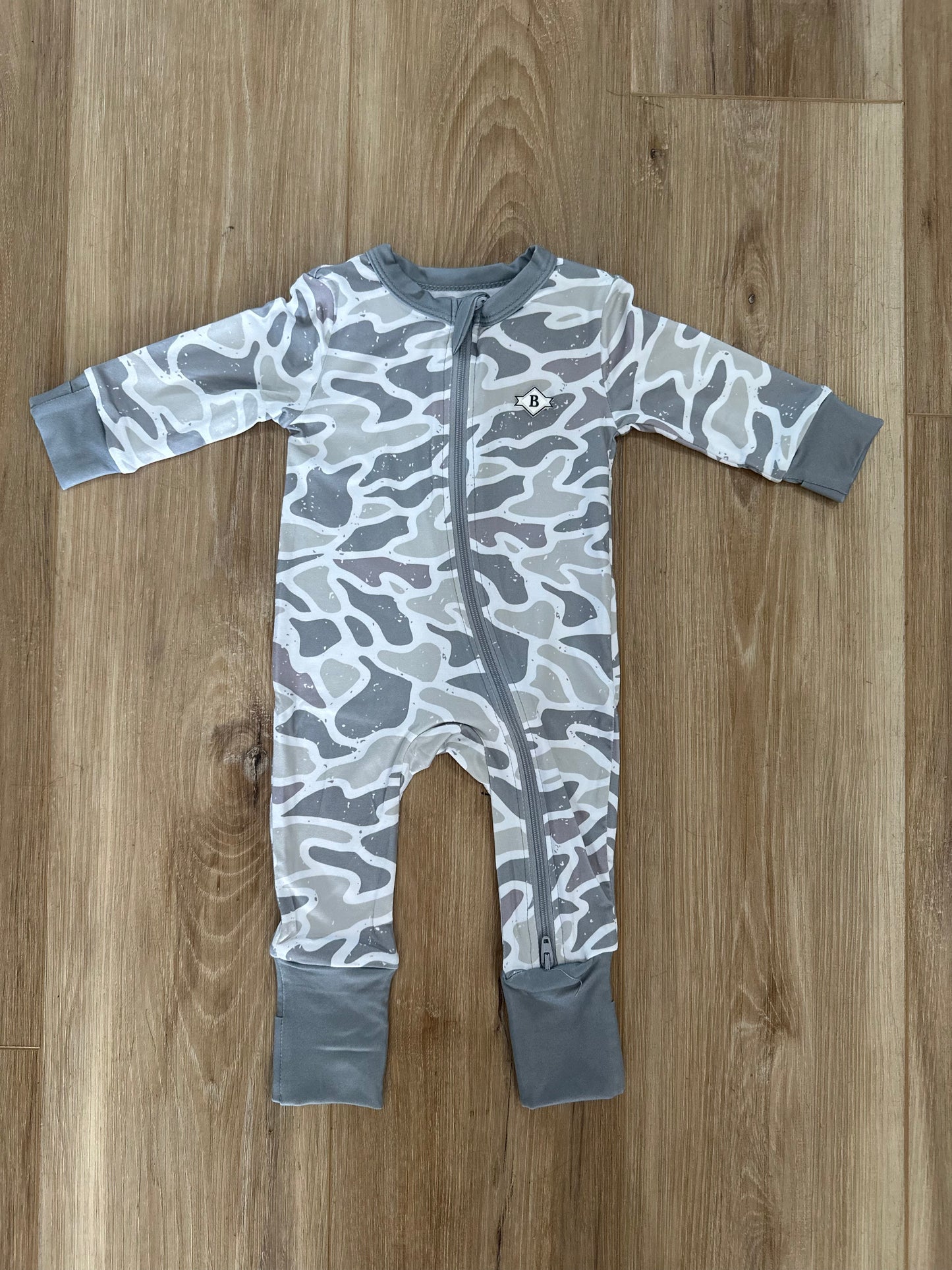 Burlebo-Baby White Camo Onesie